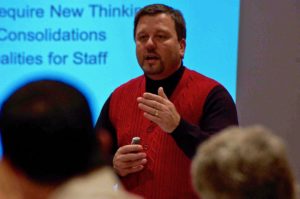 Floyd Jerkins teaching a class on organizational development